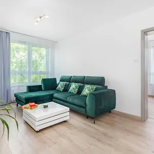 https://apartament-deluxe-platany-c38-by-renters.kolobrzeghotels.com